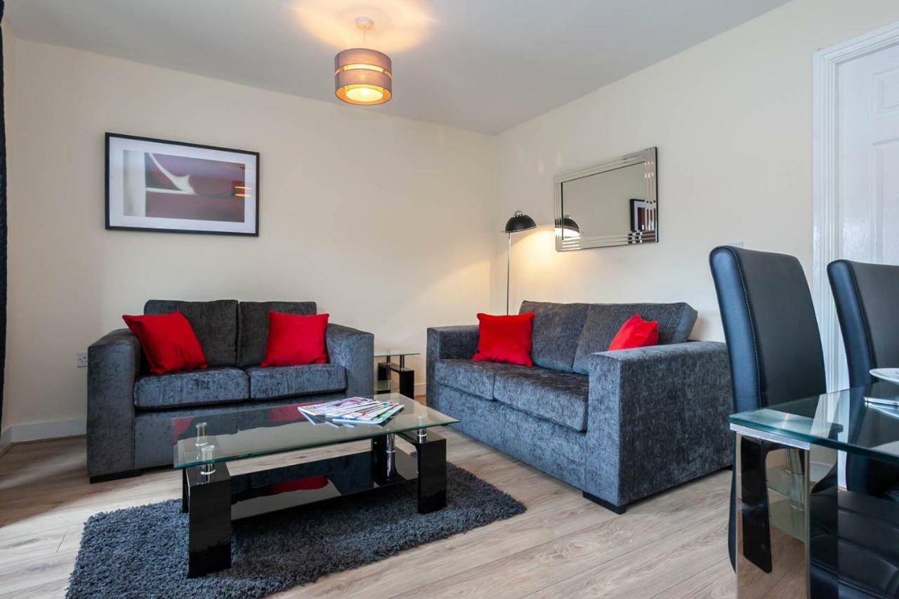 4 Bed Home, Driveway Parking Ideally Located In Latchford, Warrington - Executive St Marys House المظهر الخارجي الصورة