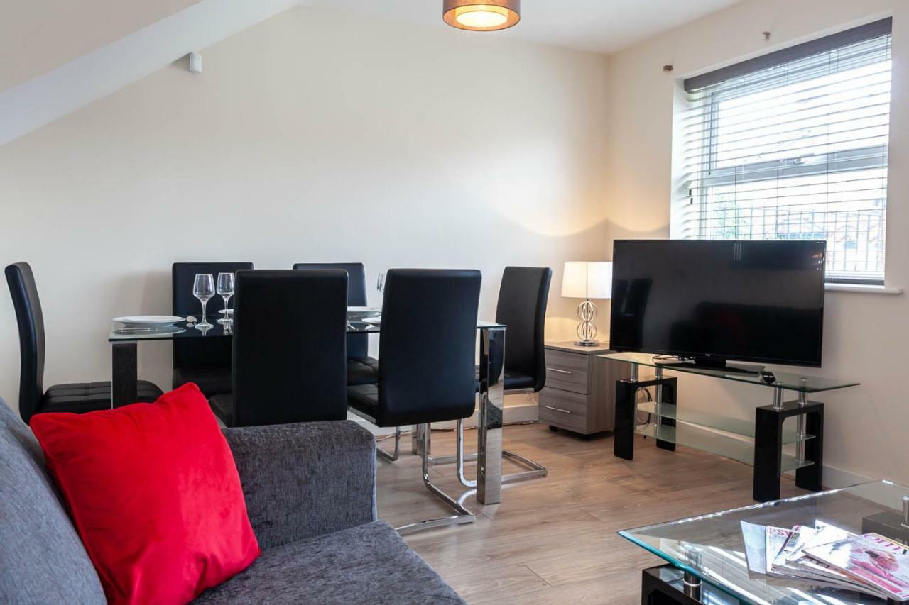4 Bed Home, Driveway Parking Ideally Located In Latchford, Warrington - Executive St Marys House المظهر الخارجي الصورة