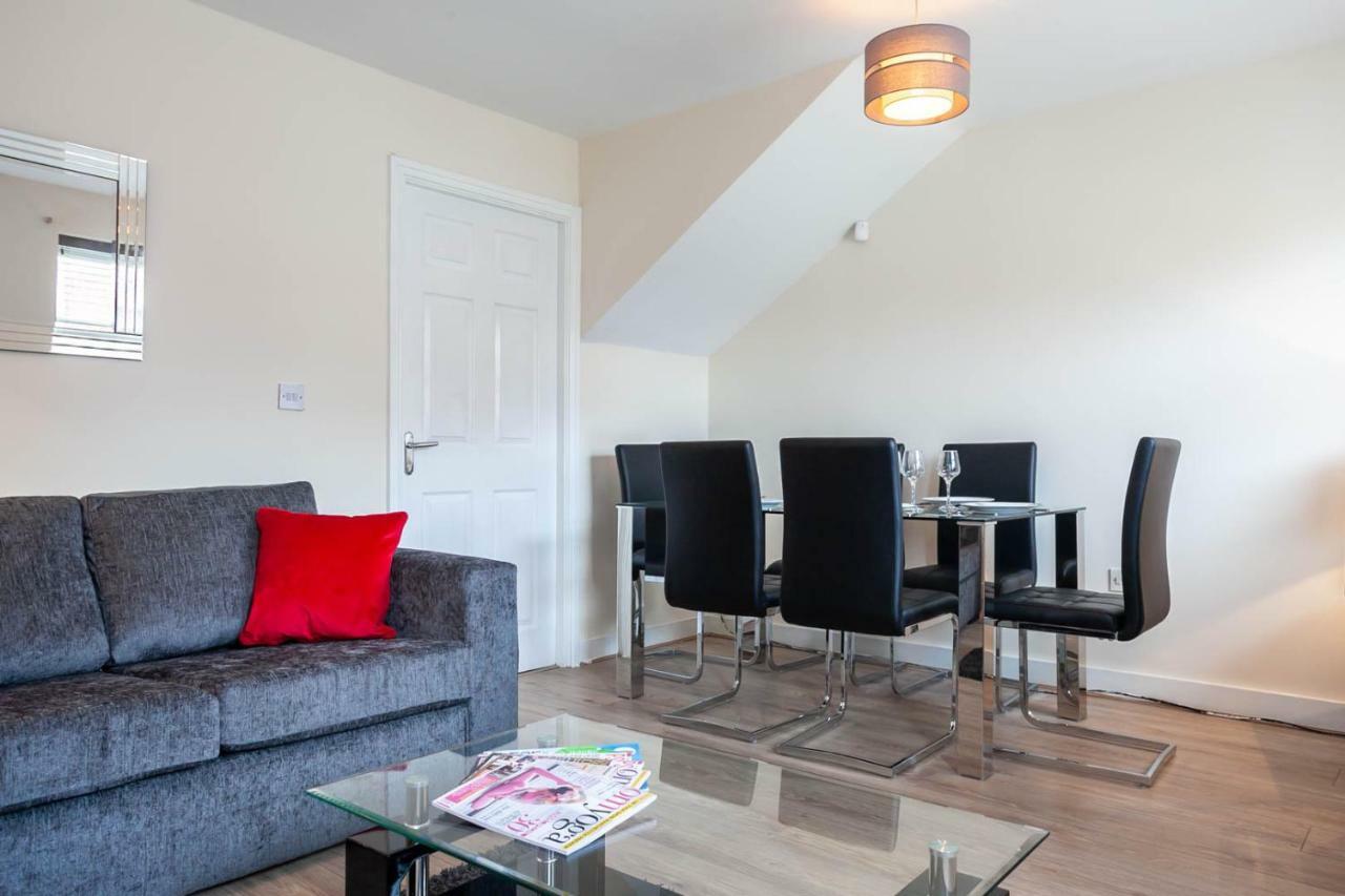4 Bed Home, Driveway Parking Ideally Located In Latchford, Warrington - Executive St Marys House المظهر الخارجي الصورة
