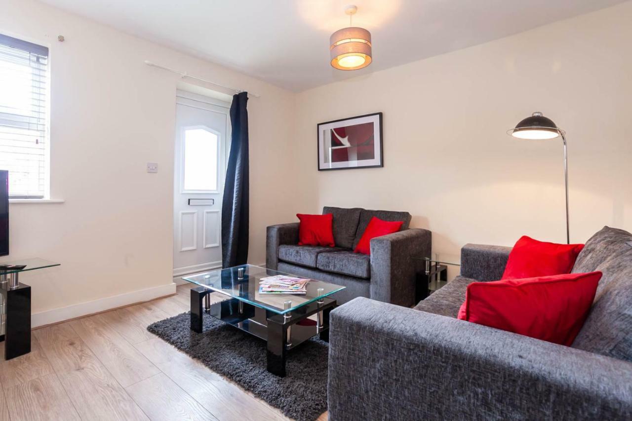 4 Bed Home, Driveway Parking Ideally Located In Latchford, Warrington - Executive St Marys House المظهر الخارجي الصورة