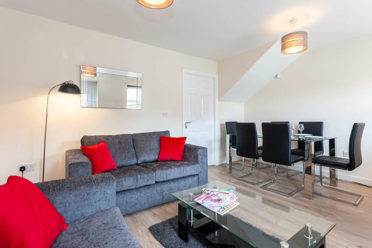 4 Bed Home, Driveway Parking Ideally Located In Latchford, Warrington - Executive St Marys House المظهر الخارجي الصورة
