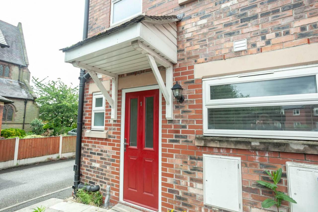 4 Bed Home, Driveway Parking Ideally Located In Latchford, Warrington - Executive St Marys House المظهر الخارجي الصورة