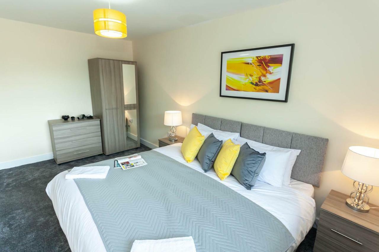 4 Bed Home, Driveway Parking Ideally Located In Latchford, Warrington - Executive St Marys House المظهر الخارجي الصورة