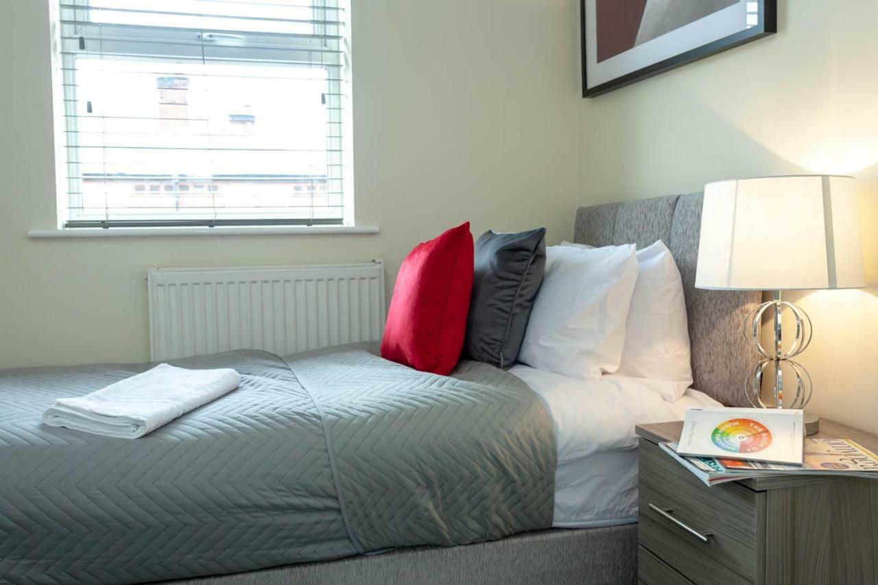 4 Bed Home, Driveway Parking Ideally Located In Latchford, Warrington - Executive St Marys House المظهر الخارجي الصورة