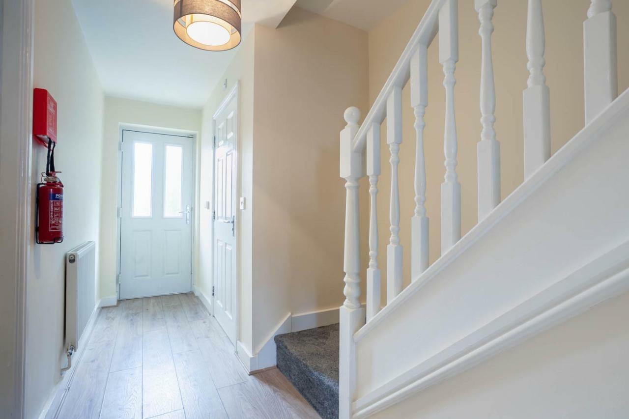 4 Bed Home, Driveway Parking Ideally Located In Latchford, Warrington - Executive St Marys House المظهر الخارجي الصورة