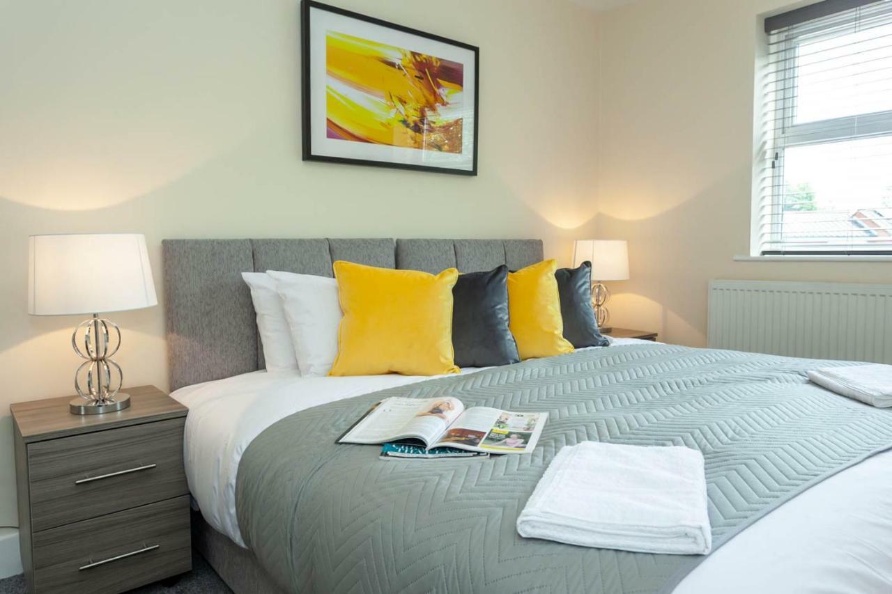 4 Bed Home, Driveway Parking Ideally Located In Latchford, Warrington - Executive St Marys House المظهر الخارجي الصورة